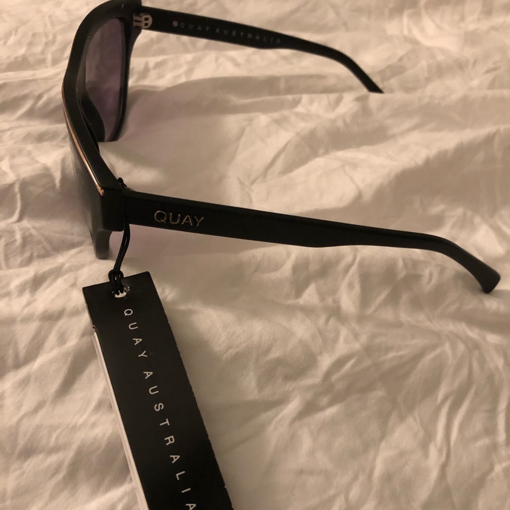 Quay Flight Risk Sunglasses - Picture 7 of 8